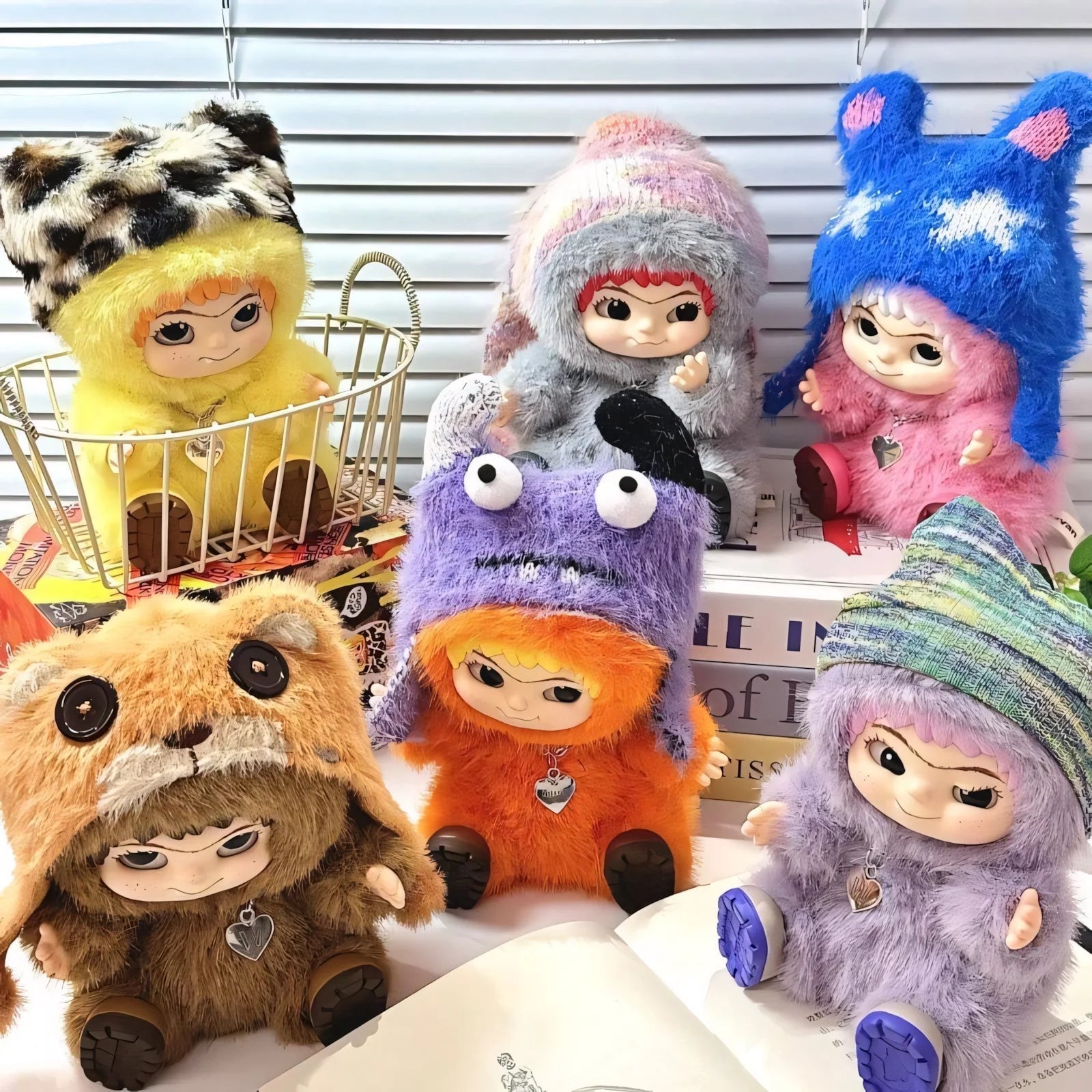 WAKUKU V1 Furry Trendy Party Series Blind Box
