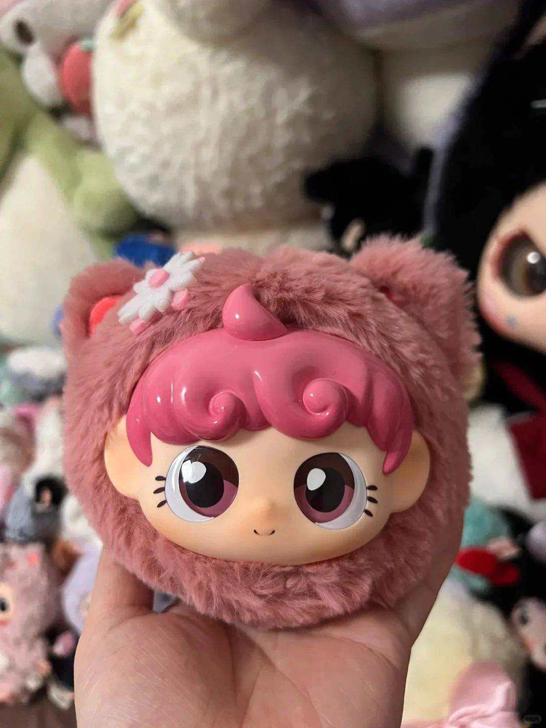 UNA Clockwork house roll roll ball world plush blind box